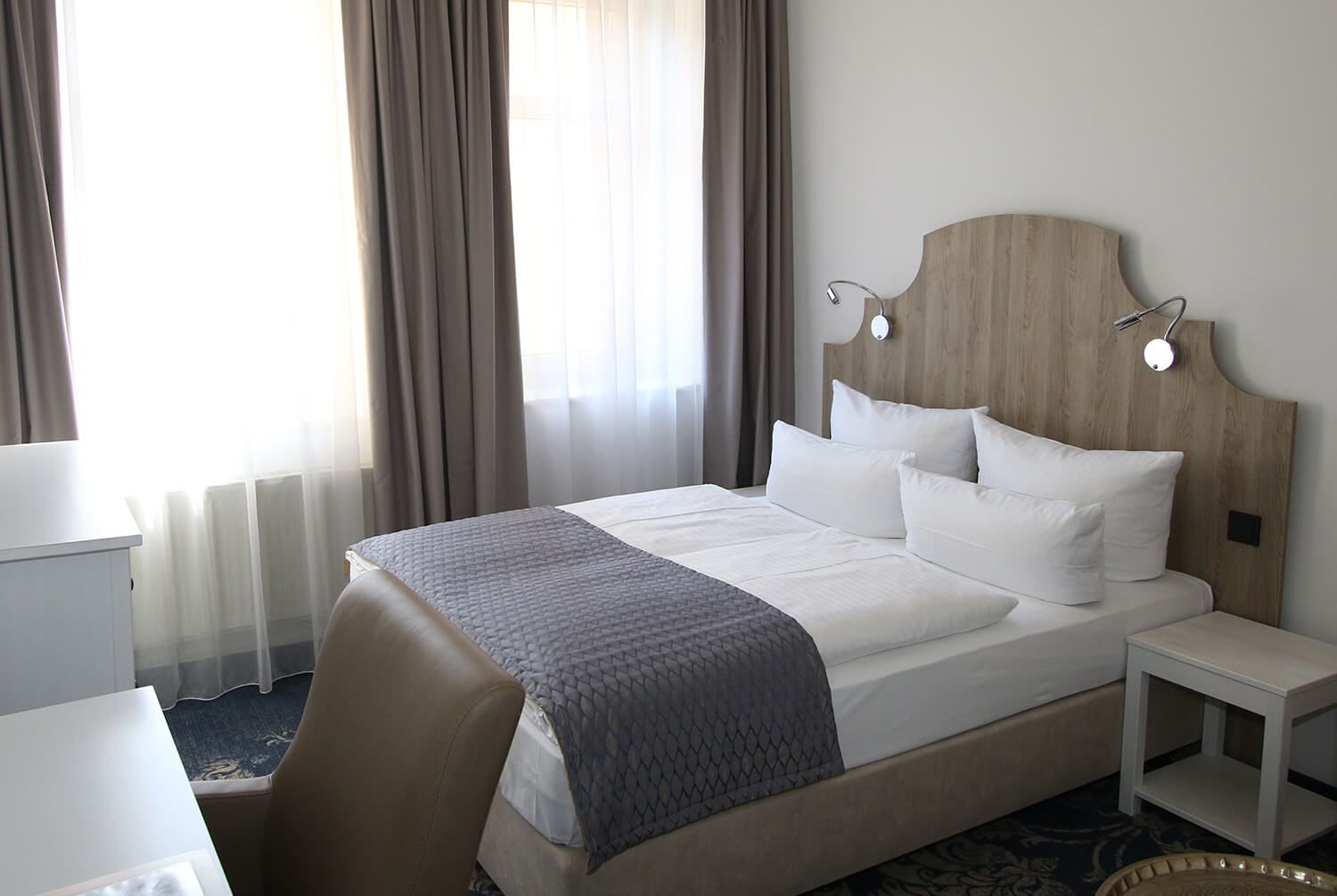 Doppelzimmer Queensize Ausstattung Hotel Via Regia in Görlitz
